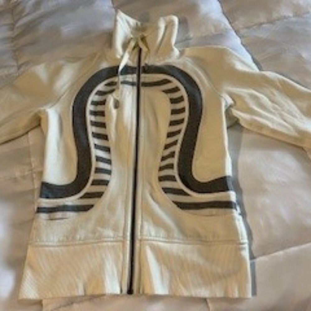 lululemon full zip up jacket